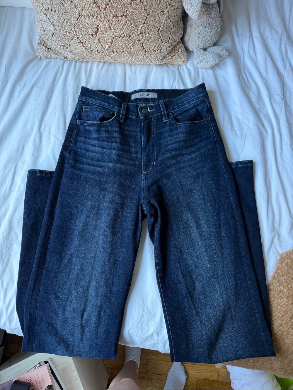 Joe’s Jeans High Rise - Picture 2 of 4
